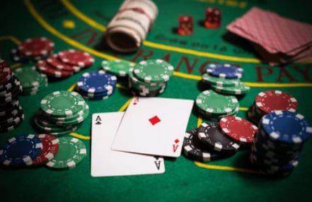 Chơi slot online nổ hũ trên smartphone tại 13 win 13 Vietnam